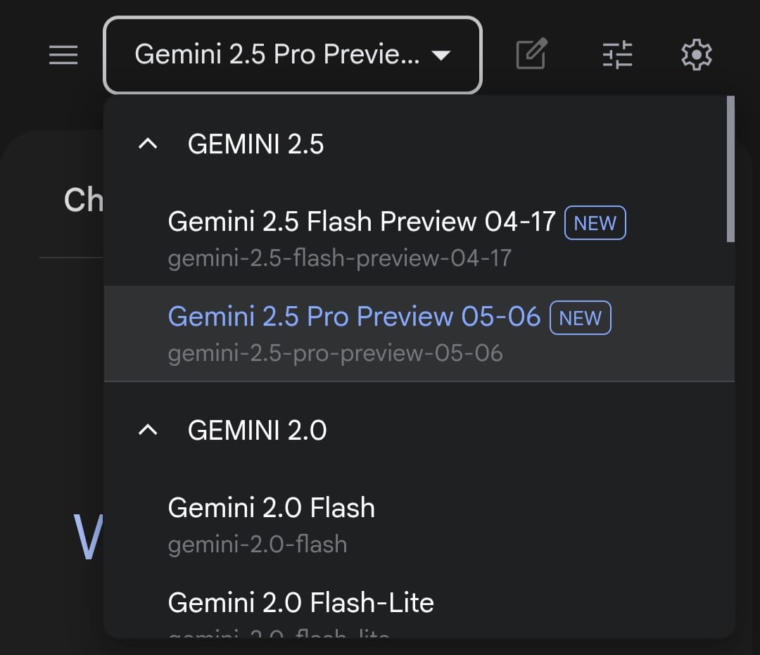 لقطة شاشة تعرض قائمة اختيار نماذج Gemini في Google AI Studio، مع تحديد نموذج Gemini 2.5 Pro Preview إصدار 05-06 الذي يحمل علامة [جديد].